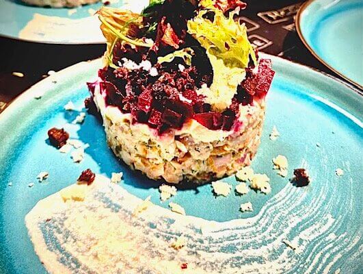 Forellen-Rote Bete-Tatar & Meerrettichcreme