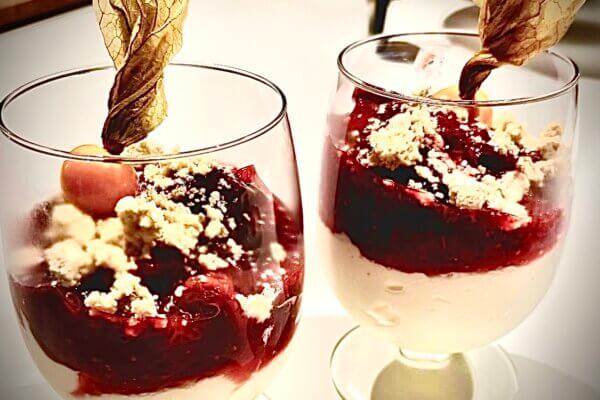 Joghurt-Creme & Pflaumen-Feigen-Kompott